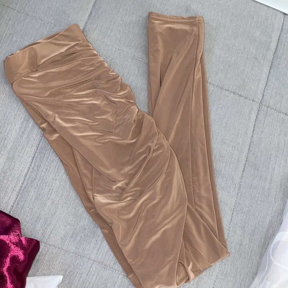 Pretty Little Thing Ruched Leggings Nude😍🤤 - Picture 7 of 7